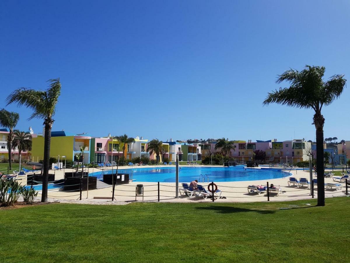 Marina De Albufeira Orada Resort - 2-Bed Apartment With Huge Pool מראה חיצוני תמונה